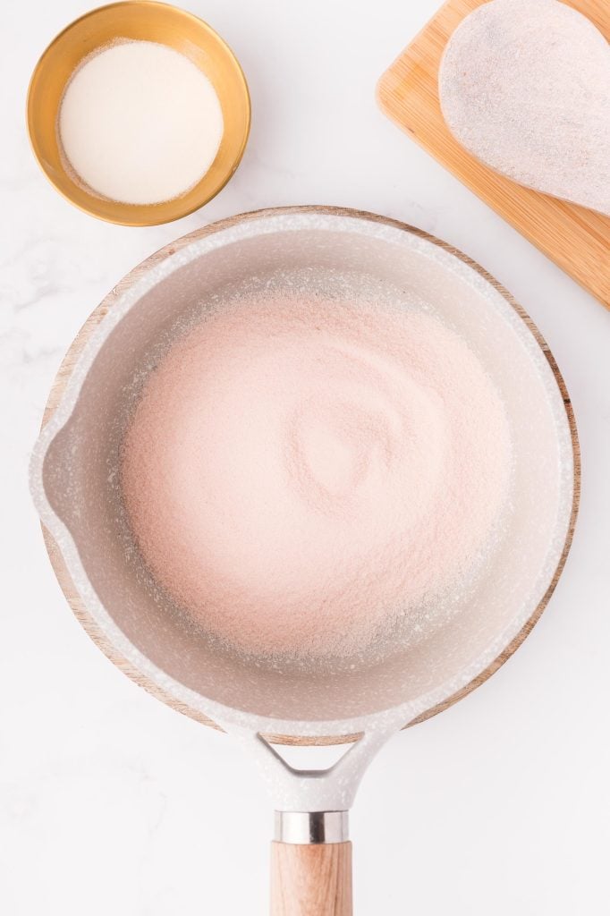 jello mix in pot