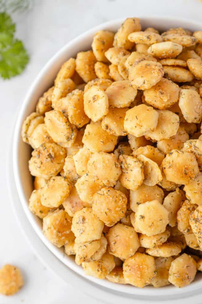 Ranch Dill Oyster CrackersWeb039 Ranch dill oyster crackers in a bowl