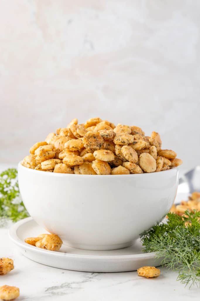 Ranch Dill Oyster CrackersWeb047 oyster crackers with seasoning in a bowl