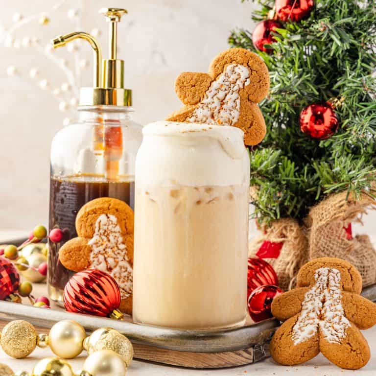 Iced Gingerbread Oatmilk Chai
