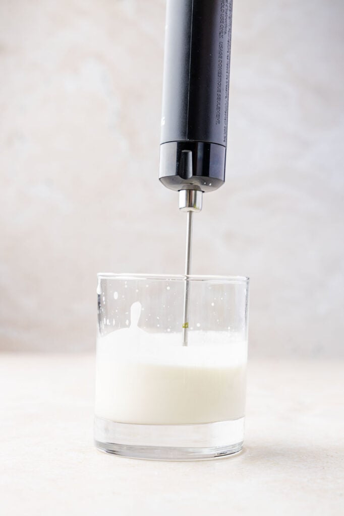 Milk, froth, or frothing up peppermint cold foam