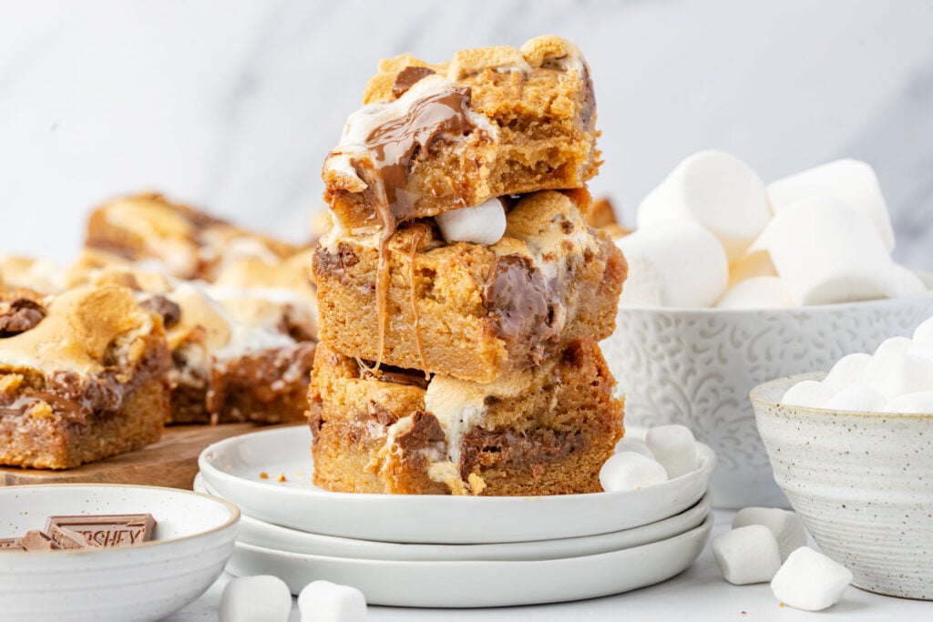 S’mores Bars on a plate