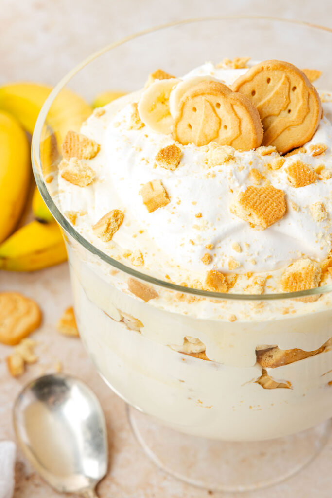 Trefoil Banana Pudding in a trifle bowl topped with Girl Scout cookies