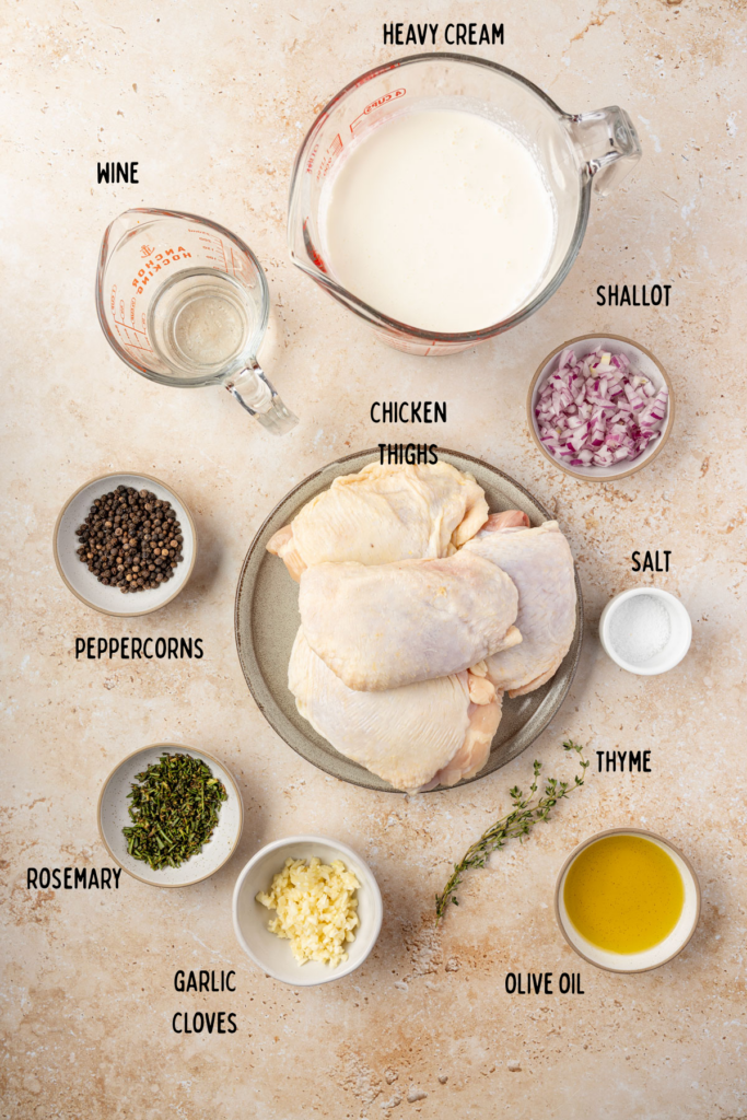 all the ingredients for Chicken Au Poivre in small bowls.