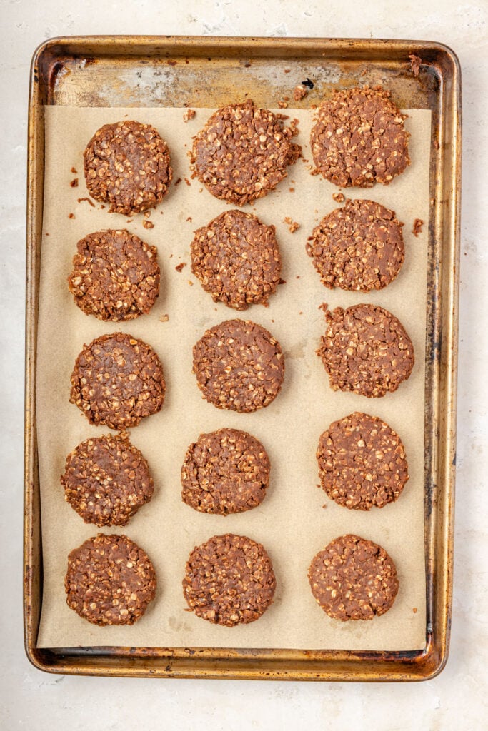 Raw chocolate no bake cookies pan